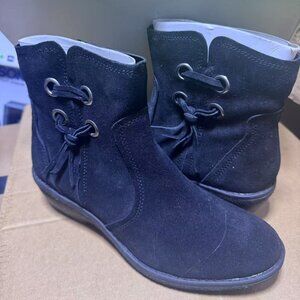 BareTraps Women's Sasha Ankle Boot (7.5, Black Suede)